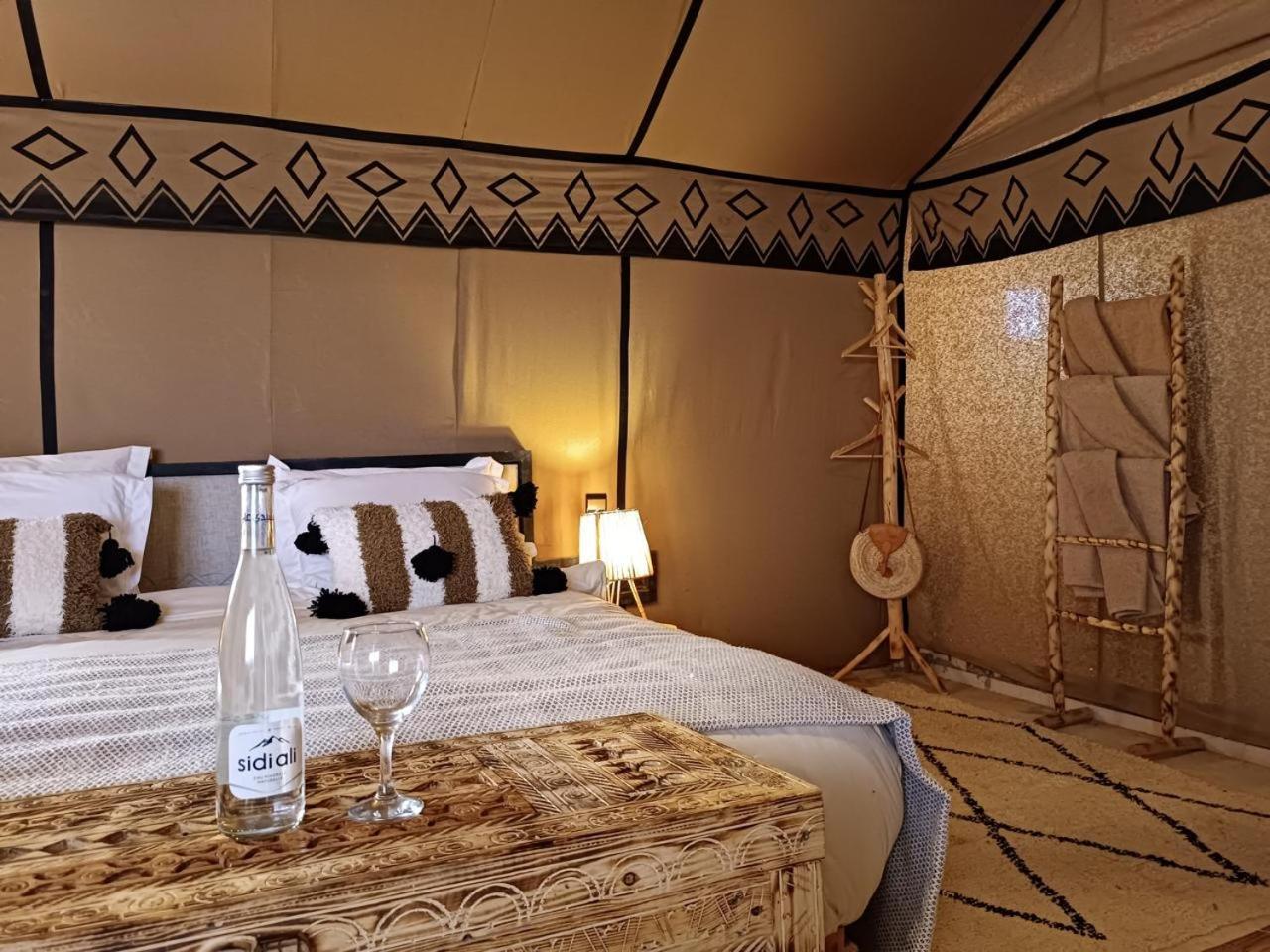 Merzouga Traditional Luxury Camp ภายนอก รูปภาพ