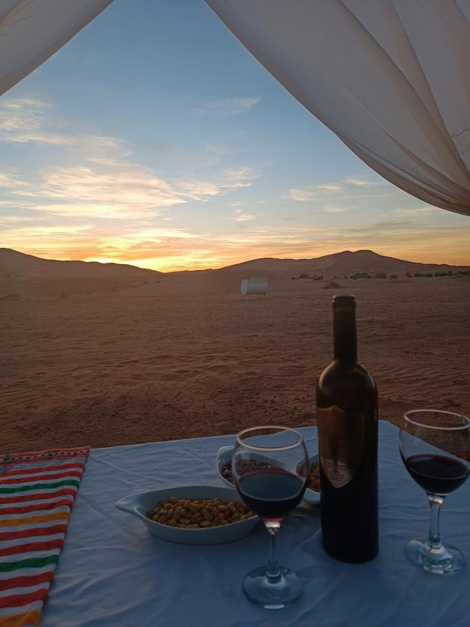 Merzouga Traditional Luxury Camp ภายนอก รูปภาพ